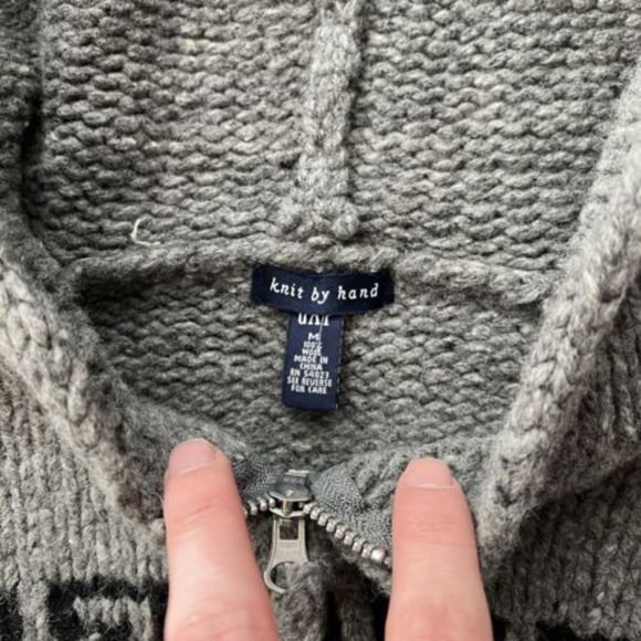 Vintage GAP Hand Knit Cowichan Full Zip Cardigan Sweater Size Medium 90s - Picture 3 of 10